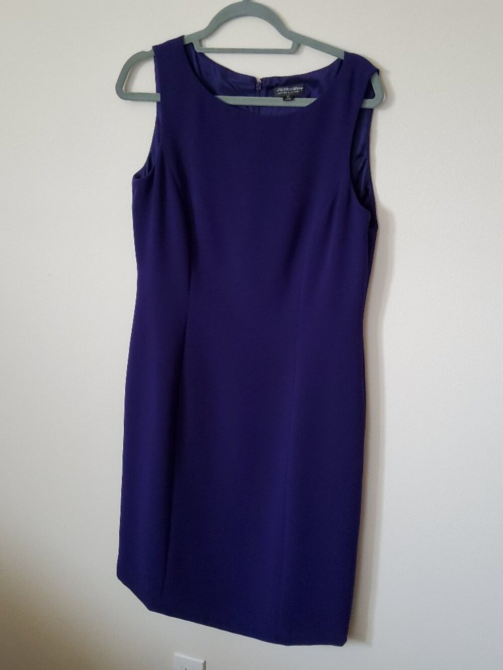 Tahari Purple sleeveless shift dress size 10